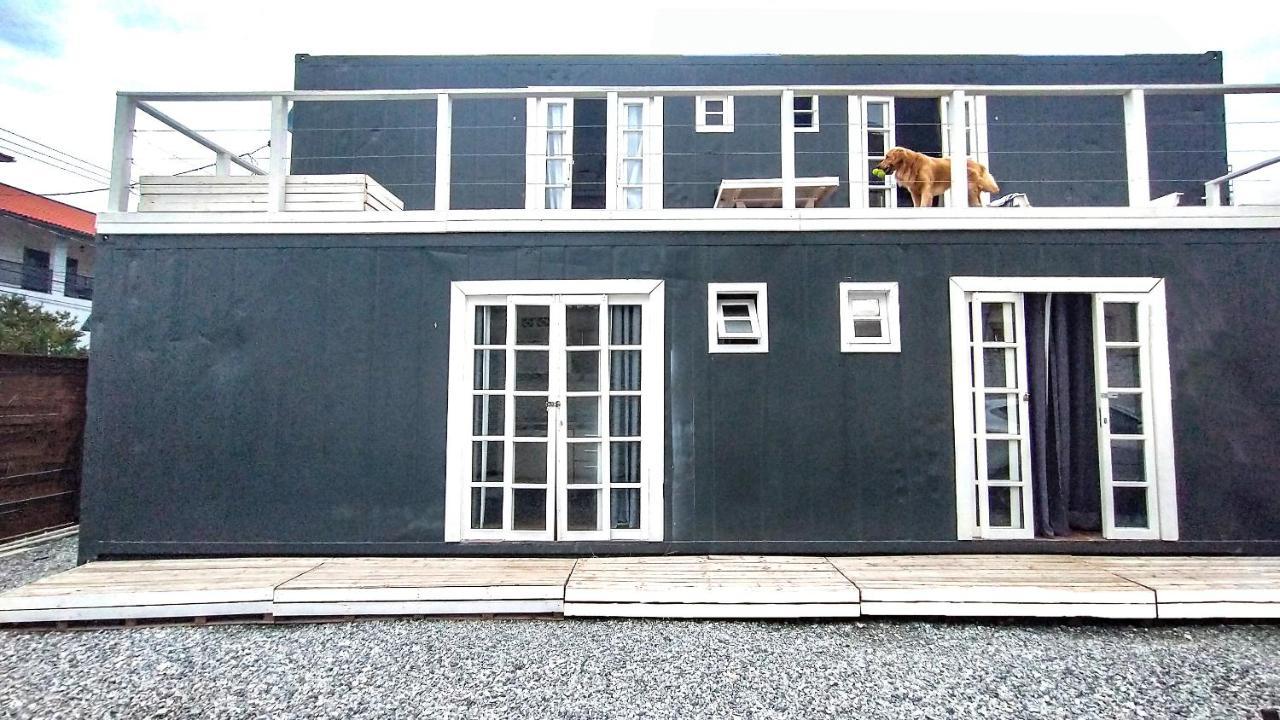 Balneário CamboriúMarco Zero Containers 3アパートメント エクステリア 写真